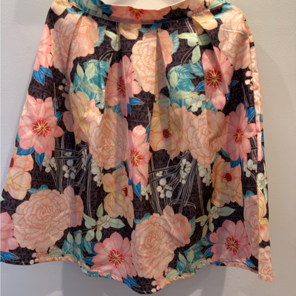 Lustrous Metallic Floral Printed Midi Skirt